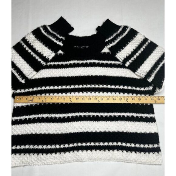 Jessica Simpson Croped Black & White Striped Textured Sweater Large - Picture 10 of 11